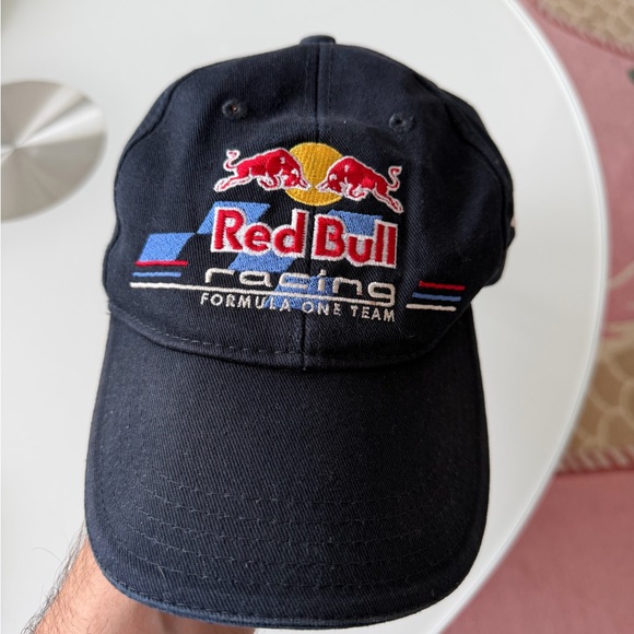 Kids Red Bull Formula One Racing Cap - Picture 6 of 7